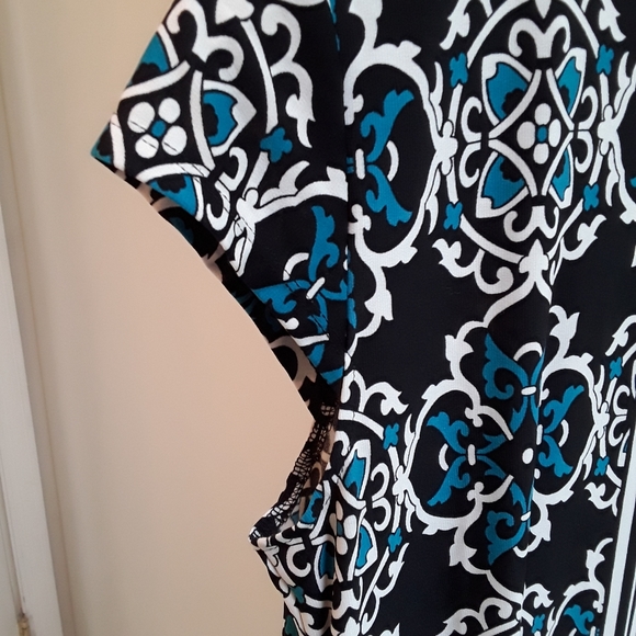 Signature Camryn Dress - Picture 8 of 8